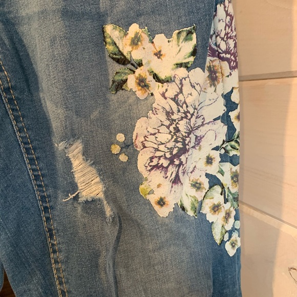 Reitmans | Floral R Jeans - Picture 3 of 7